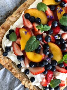 helppo marjapiirakka lehtitaikinapohjalla