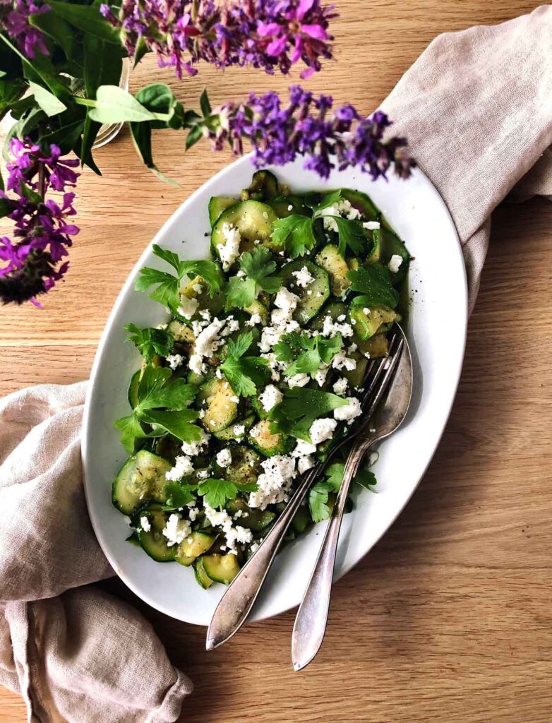 marinoitu kesäkurpitsa