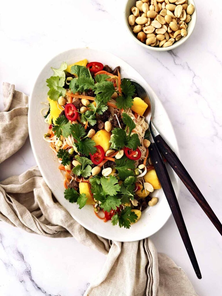 thai-nuudelisalaatti